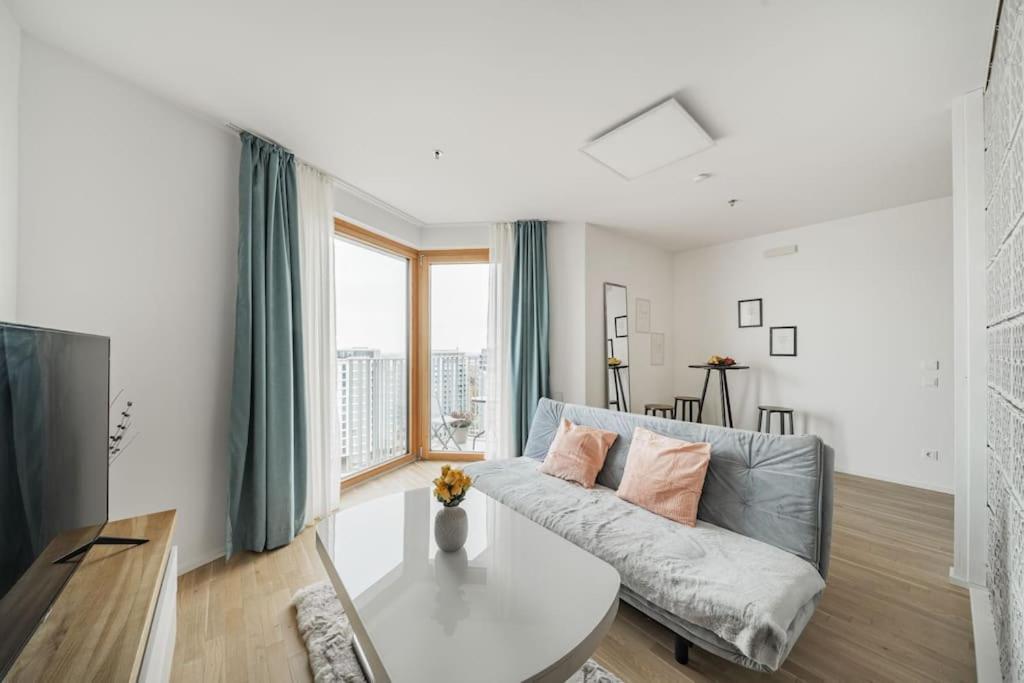 City Sky Studio Mit Balkon Bécs Kültér fotó