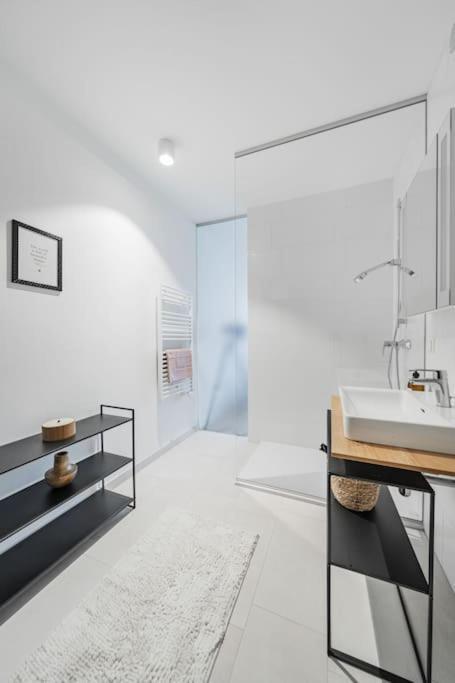 City Sky Studio Mit Balkon Bécs Kültér fotó