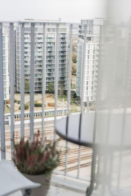 City Sky Studio Mit Balkon Bécs Kültér fotó
