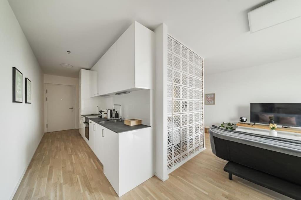 City Sky Studio Mit Balkon Bécs Kültér fotó